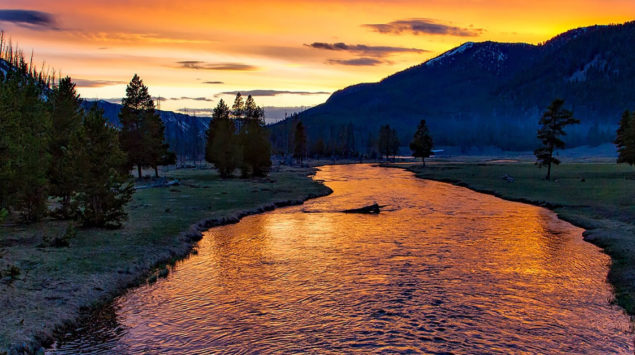 Wie findet man Gold in einem Fluss?